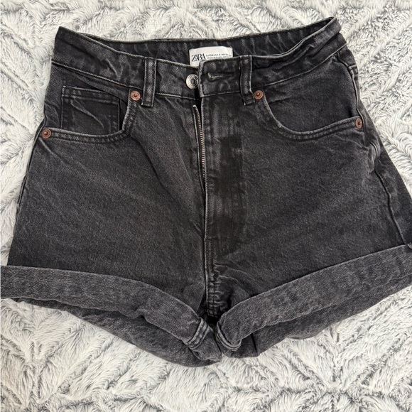 Zara Women's Dark Gray Jean Shorts - Picture 1 of 3
